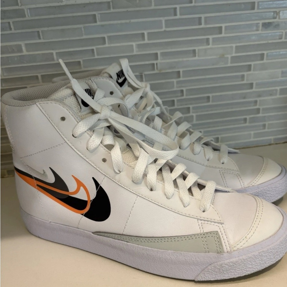 Nike Blazer Mid '77 Multi-Swoosh Bright Mandarin Size 7Y  Euro 40 Authentic